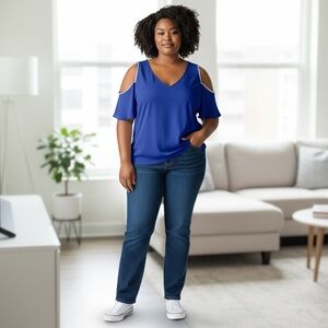 ❤️‍🔥 4 for $20 Scarlett Women's Cold Shoulder Top